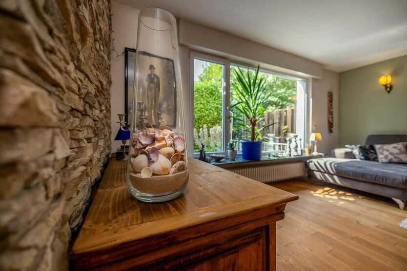 Modernisiertes Haus mit Pool & Garten in Frankfurt