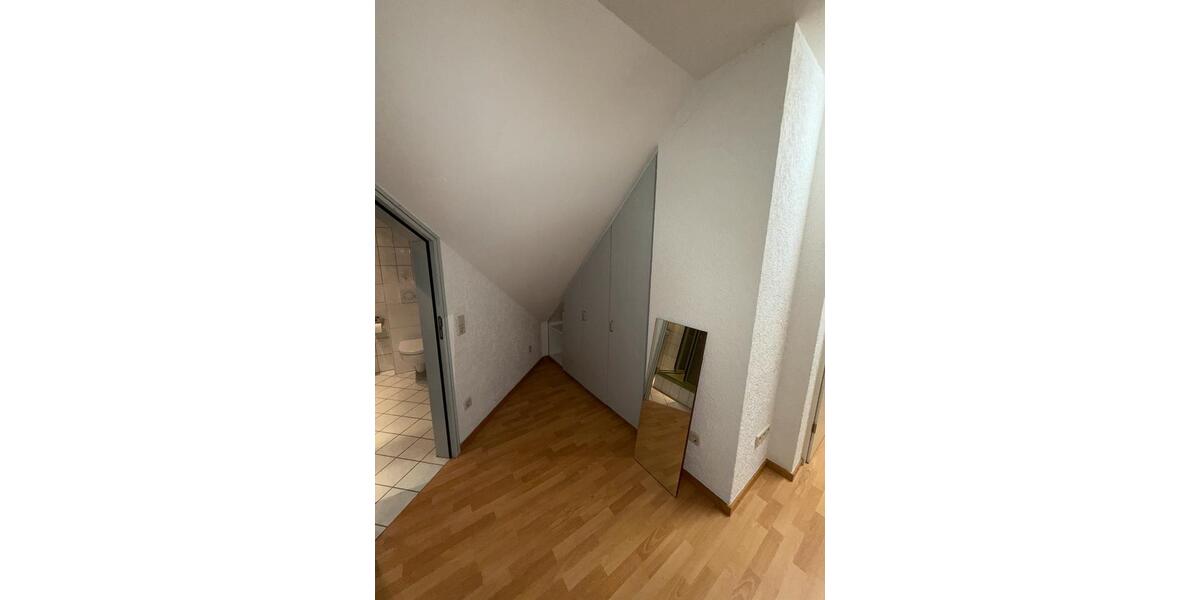Dachgeschoßwohnung Darmstadt Darmstadt-Nord - 1 Zimmer, 55 m&sup2;, 550&euro; | Angebot:25592143