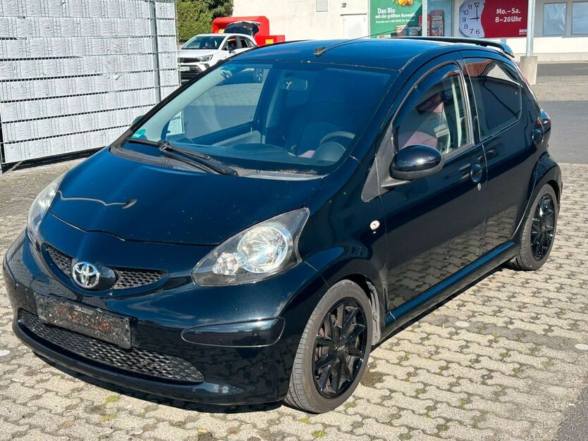 Toyota Aygo (X) 134.699 km 2.229 € Seligenstadt 63500