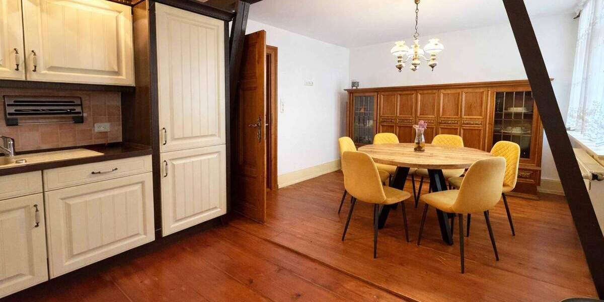 Historisches Stadthaus mit Gründerzeit-Charme im Herzen von Bad Vilbel! 4 zimmer