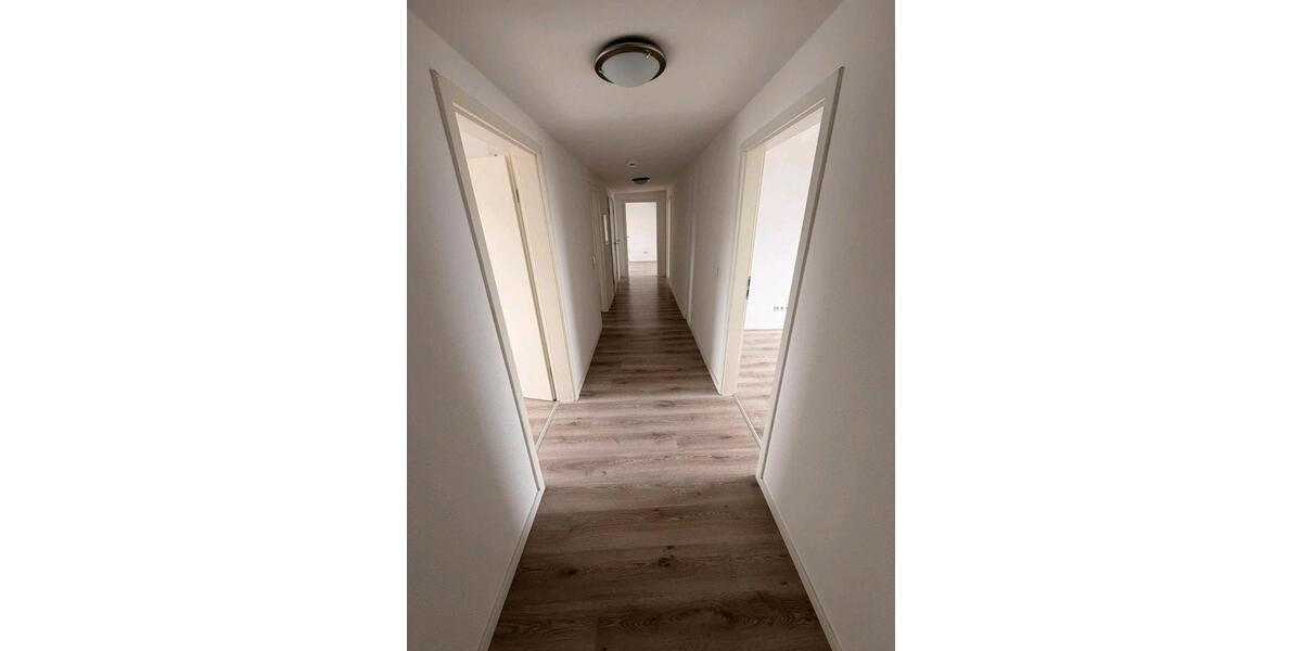 Dachgeschoßwohnung Offenbach am Main Buchrain - 3 Zimmer, 80 m&sup2;, 1.250&euro; | Angebot:26378290