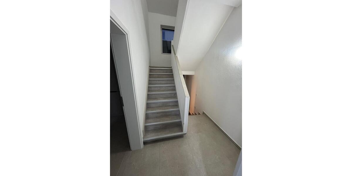 Exklusive Doppelhaushälfte mit 4 Zimmern in Ginsheim-Gustavsburg 4 zimmer