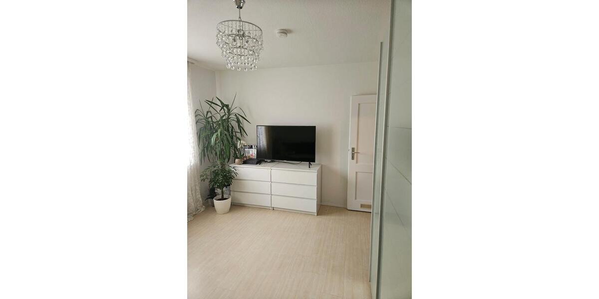 ***Wunderschöne 3-Zimmer Wohnung in HU zu vermieten *** 3 zimmer