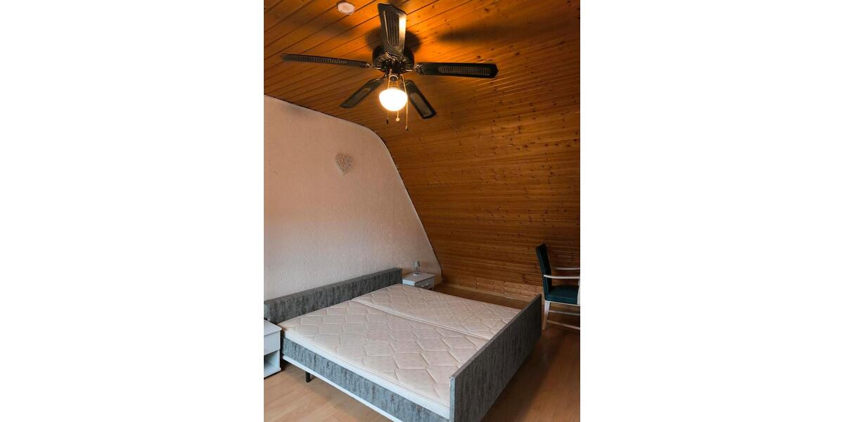 Helle 2-Zimmer DG Wohnung 2 zimmer