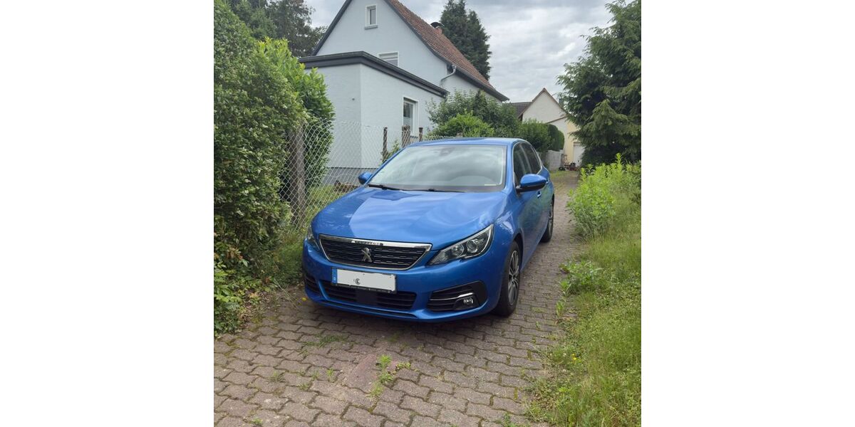 Peugeot 308 99.000 km 12.790 &euro; Rosbach v.d.H. 61191