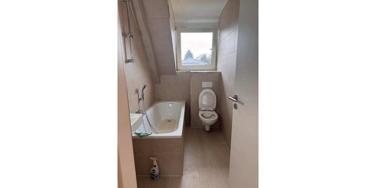 Mehrfamilienhaus, Wohnhaus Oberursel (Taunus) - 7 Zimmer, 156 m&sup2;, 2.500&euro; | Angebot:25329092