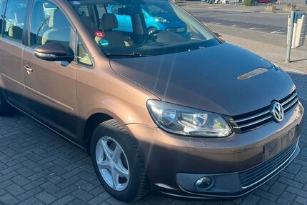 VW Touran 213.796 km 4.000 &euro; Rodgau Nieder-Roden 63110