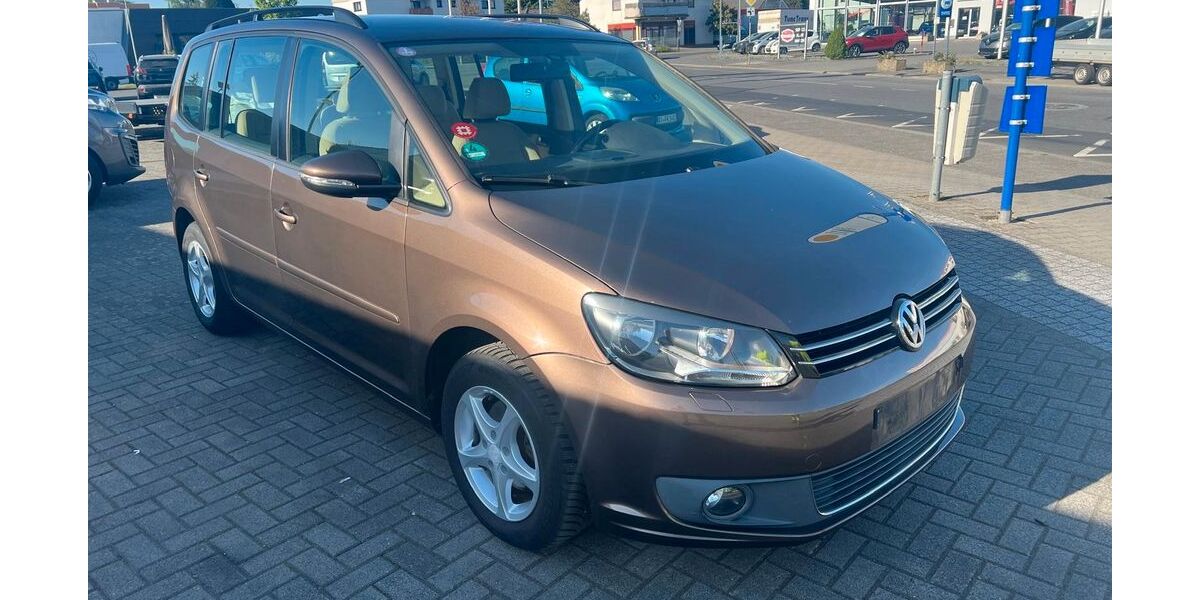 VW Touran 213.796 km 4.000 &euro; Rodgau Nieder-Roden 63110