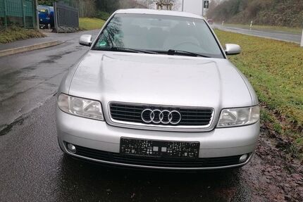 Audi A4 120.000 km 2.900 &euro; friedrichsdorf 61381