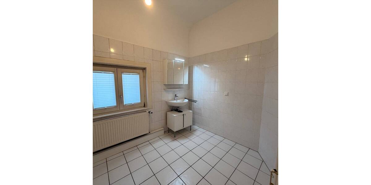 Etagenwohnung Frankfurt am Main Sachsenhausen - 2 Zimmer, 80 m&sup2;, 1.210&euro; | Angebot:26683608