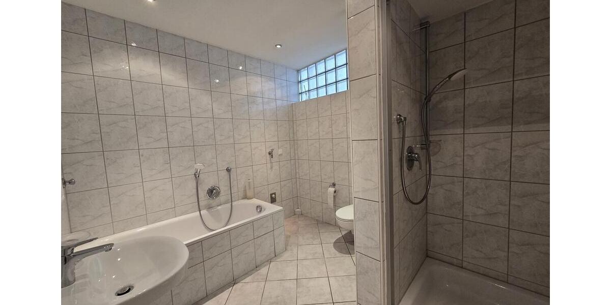 Besondere Dachgeschosswohnung mit Terrasse im Herzen von Offenbach 5 zimmer