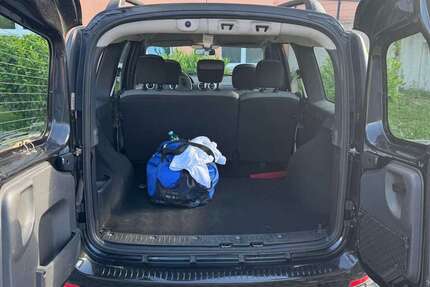 Dacia Logan 68.000 km 4.300 &euro; Friedrichsdorf 61381