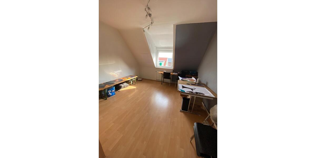 Mehrfamilienhaus, Wohnhaus Frankfurt am Main Bergen-Enkheim - 10 Zimmer, 212 m&sup2;, 735.000&euro; | Angebot:26857801