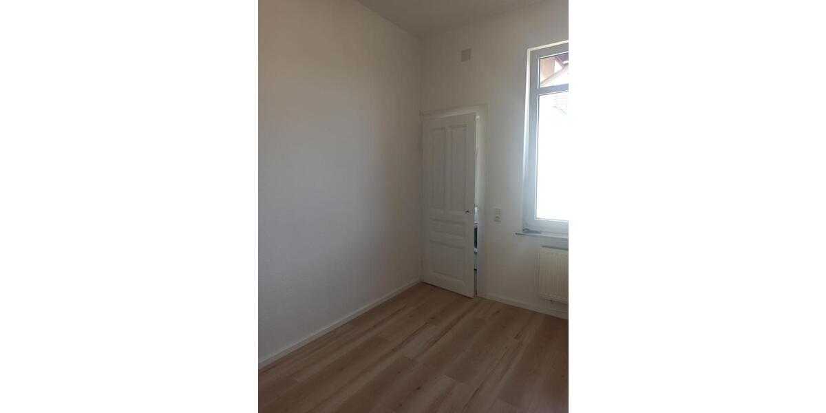 Mehrfamilienhaus, Wohnhaus Frankfurt am Main Schwanheim - 16 Zimmer, 225 m&sup2;, 890.000&euro; | Angebot:26497961