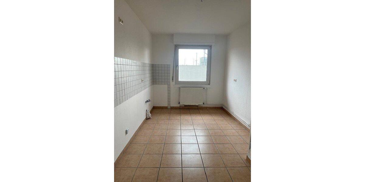 Dachgeschoßwohnung Frankfurt am Main Unterliederbach - 3 Zimmer, 87 m&sup2;, 800&euro; | Angebot:26386400