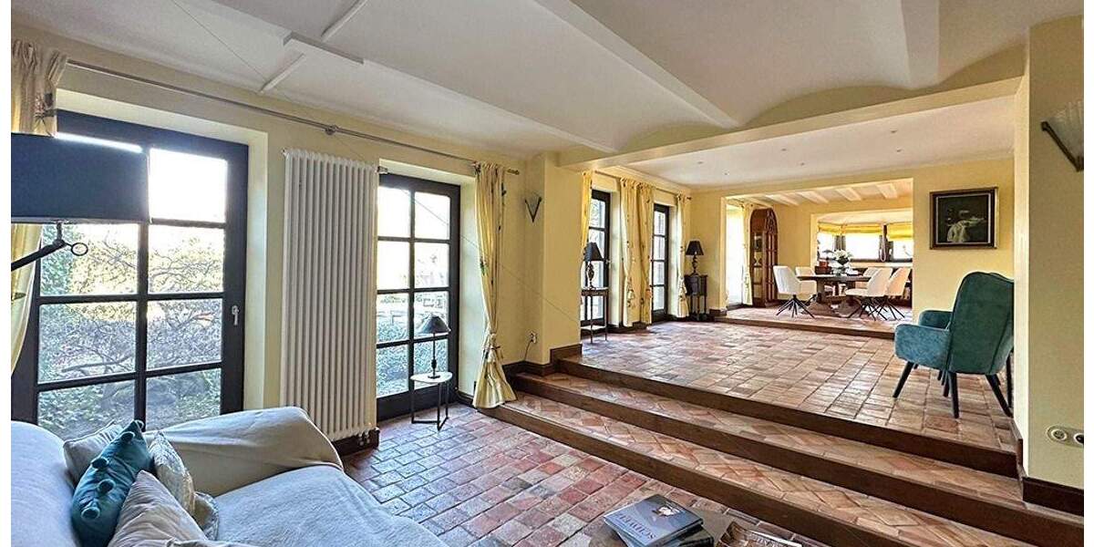 Einfamilienhaus Bruchköbel Oberissigheim - 8 Zimmer, 329 m&sup2;, 1.595.000&euro; | Angebot:25356349