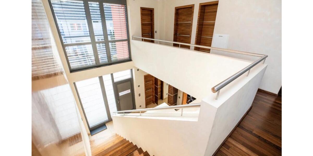 Einfamilienhaus Hofheim am Taunus - 9 Zimmer, 346 m&sup2;, 2.190.000&euro; | Angebot:27269448