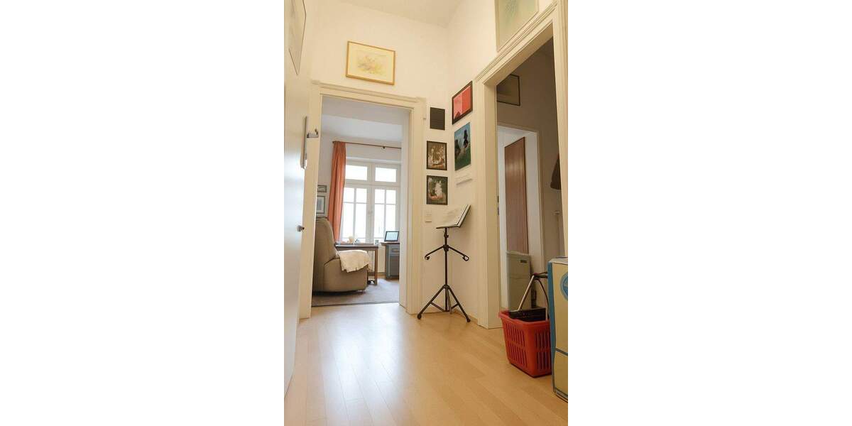 Bestlage Bad Nauheim: 1ZKBB am Kurpark, nach Süden, 40 qm, in Jugendstil-Baudenkmal 1 zimmer