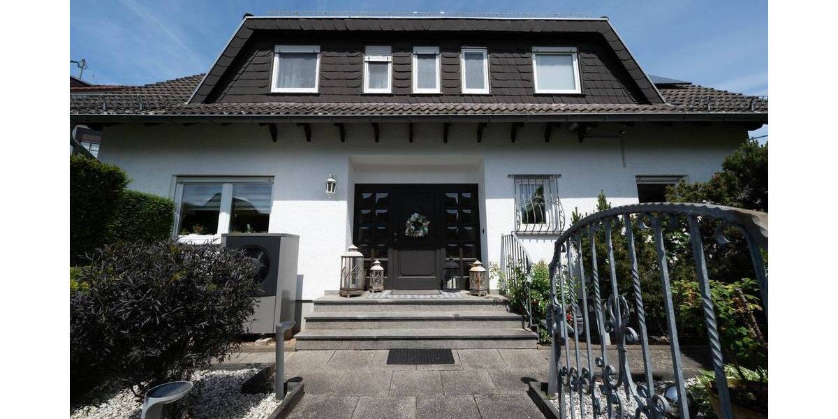 Einfamilienhaus Frankfurt am Main Nieder-Eschbach - 8 Zimmer, 291 m&sup2;, 1.285.000&euro; | Angebot:26685208