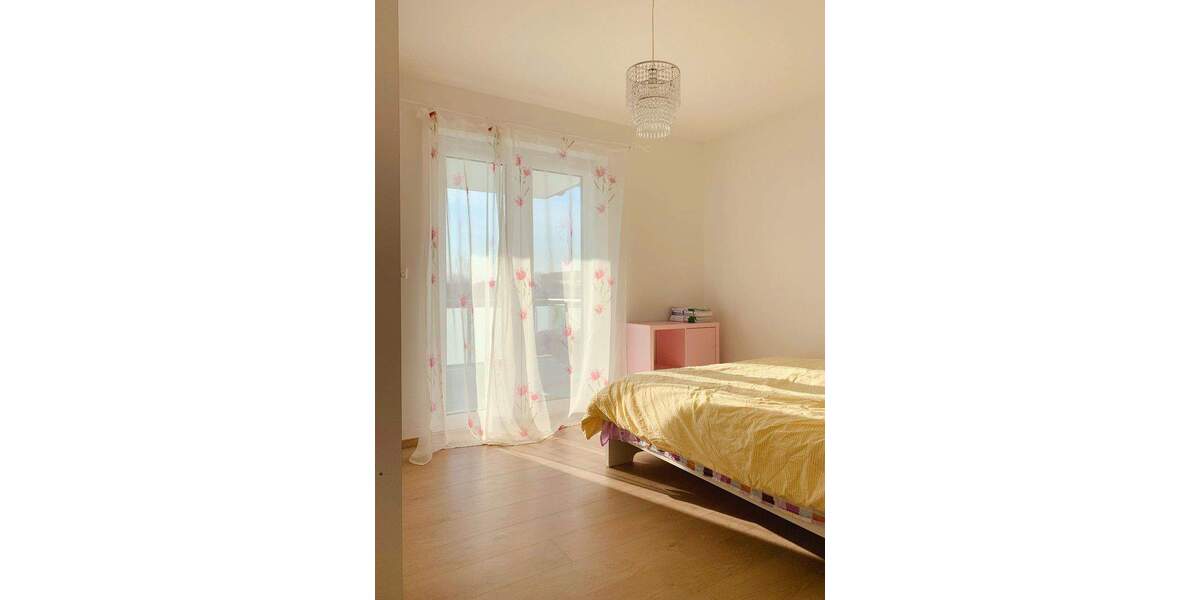 Von privat! Schöne 2-Zimmer-Wohnung mit Balkon & Tiefgarage in Kelsterbach 2 zimmer