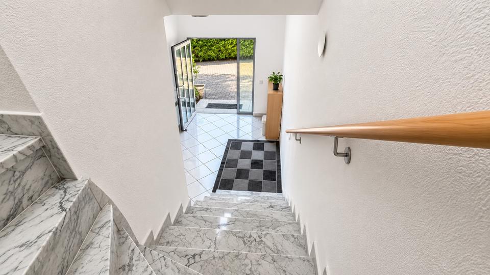 Villa Hanau Großauheim - 14 Zimmer, 550 m&sup2;, 1.649.000&euro; | Angebot:27262715