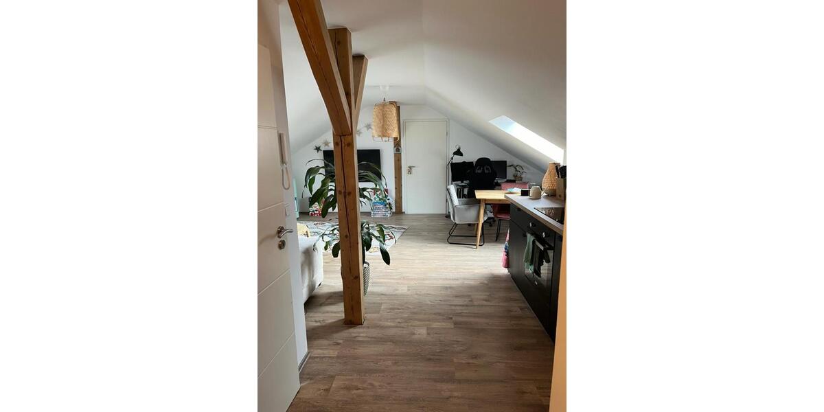 Dachgeschoßwohnung Weiterstadt - 2 Zimmer, 67 m&sup2;, 900&euro; | Angebot:25293201
