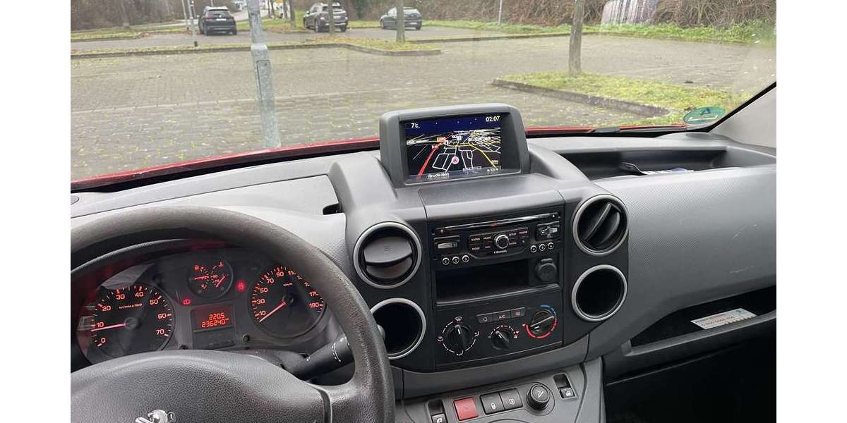 Peugeot Partner 236.657 km 3.900 &euro; maintal 63477