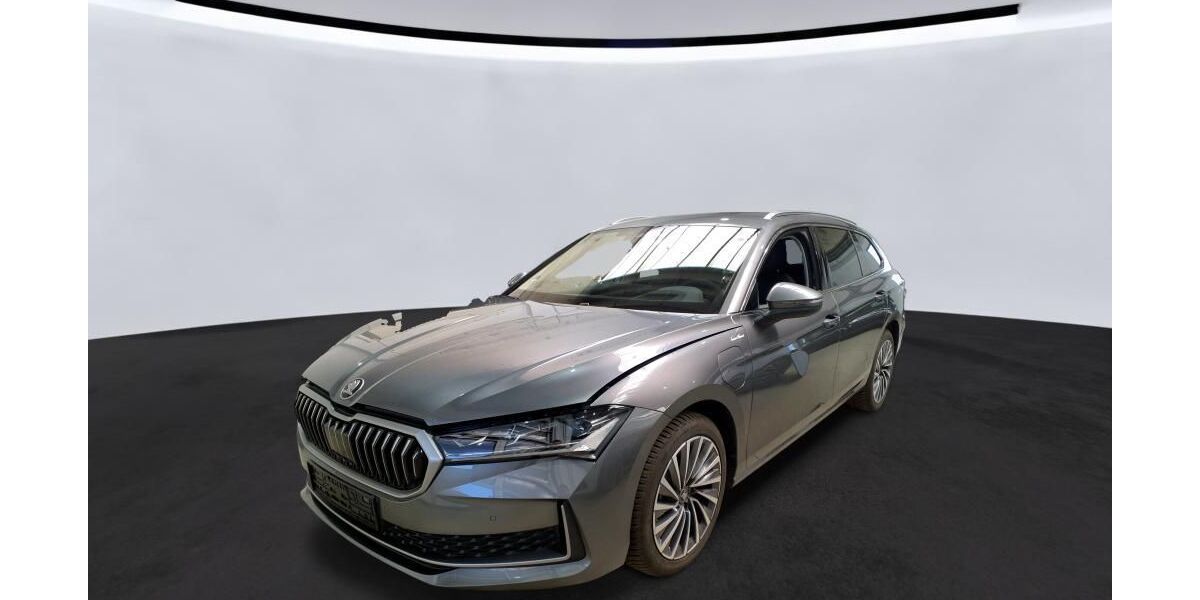 Skoda Superb 3.500 km 44.888 &euro; Darmstadt 64293
