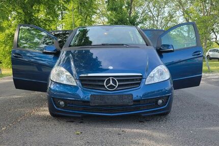 Mercedes-Benz A 180 99.200 km 5.999 &euro; Frankfurt 60388