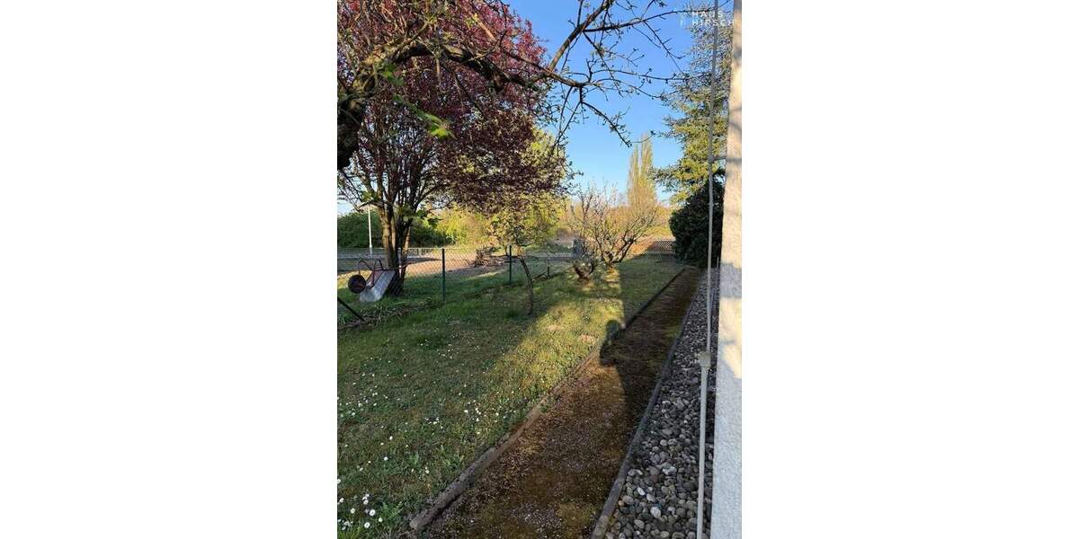 Bungalow mit großem Grundstück zimmer