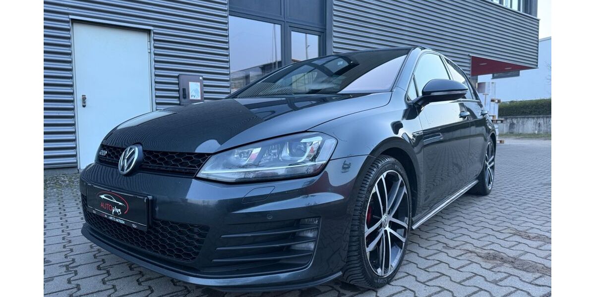 VW Golf 158.000 km 12.799 &euro; Kelkheim 65779