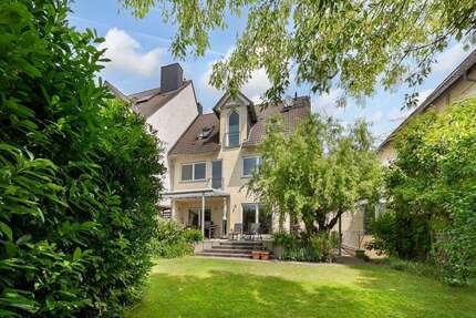 Haus zum Kaufen in Dreieich 865.000 € 229.93 m²