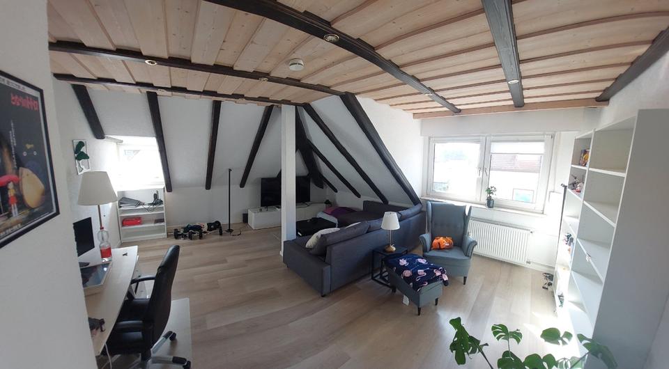 Dachgeschoßwohnung Frankfurt am Main Schwanheim - 2.5 Zimmer, 73 m&sup2;, 925&euro; | Angebot:26052018
