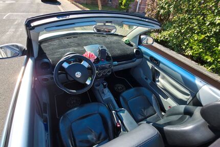 VW New Beetle 125.000 km 2.999 &euro; Limeshaiin 63694