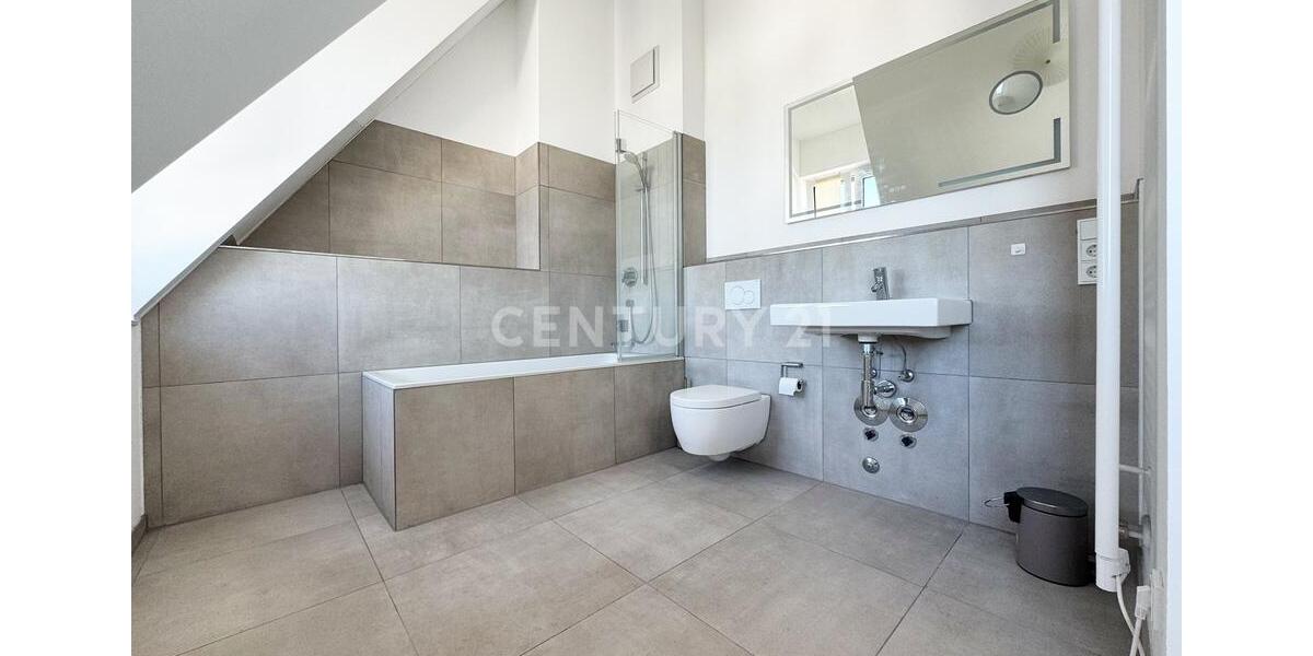 3-Zimmer-Penthouse mit Balkon und Terrasse! 2.5.1 3 zimmer