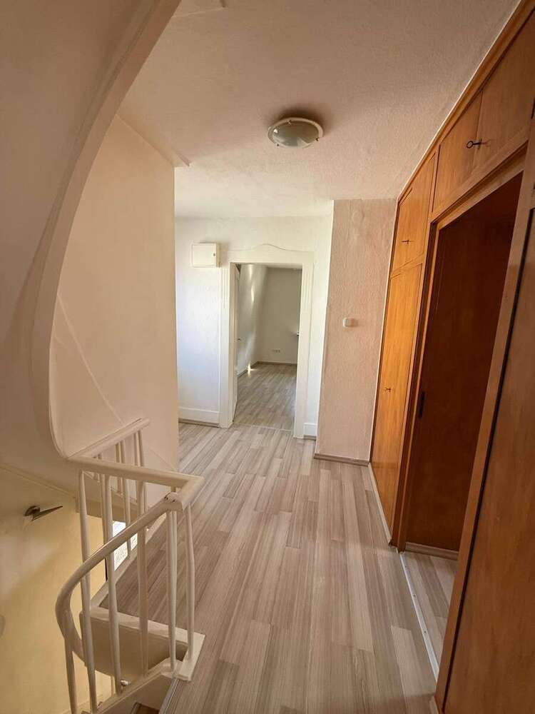 Haus zum Mieten in Frankfurt am Main Harheim 1.300 € 92.4 m²