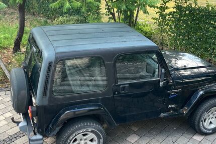 Jeep Wrangler 178.000 km 7.900 &euro; Darmstadt 64285