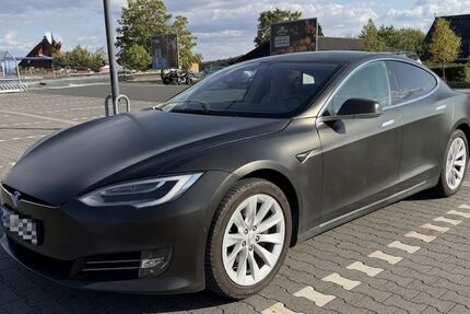 Tesla Model S 230.000 km 24.995 &euro; Frankfurt am Main 60314