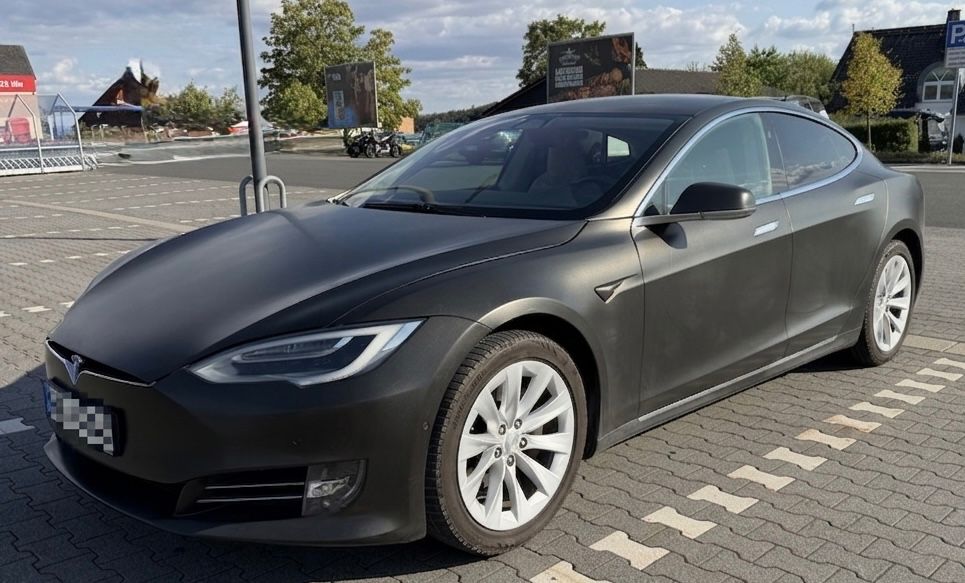Tesla Model S 230.000 km 24.995 &euro; Frankfurt am Main 60314