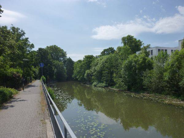 Etagenwohnung Frankfurt am Main Hausen - 2 Zimmer, 57 m&sup2;, 1.100&euro; | Angebot:26751982