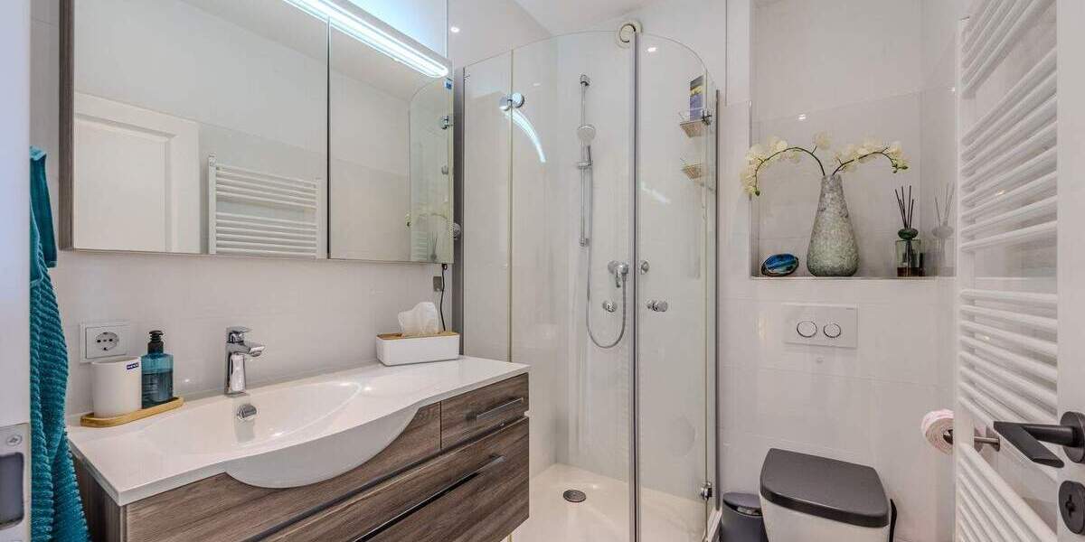 Neuwertiges REH mit gehobener Ausstattung, top Energieeffizienz, Garten, Garage u. v. m. 5 zimmer