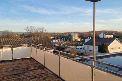 Wohnung zum Mieten in Kahl 900 € 120 m² 5 zimmer