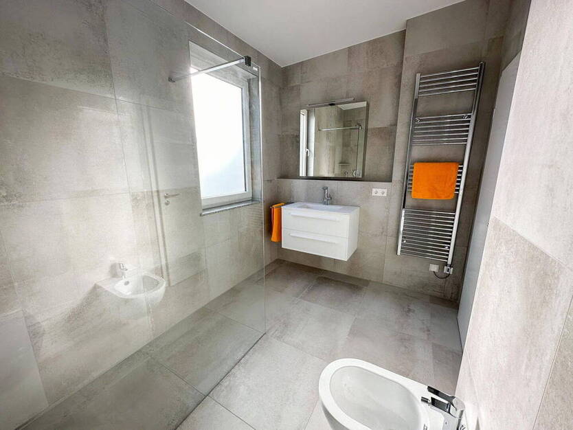 DG-Perle mit Charme und Komfort - 3,5 Zi-ETW im 3-FH