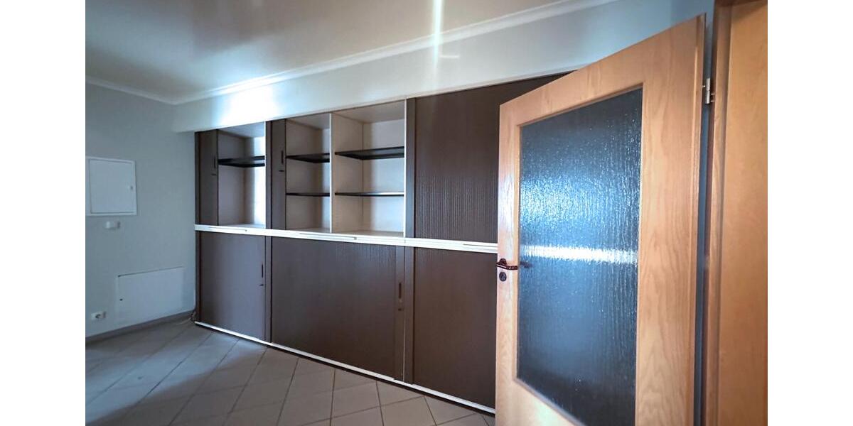 Gewerbefläche ca. 110 m² in Hanau-Lamboy (Möhnestraße) + 13 Stell zimmer