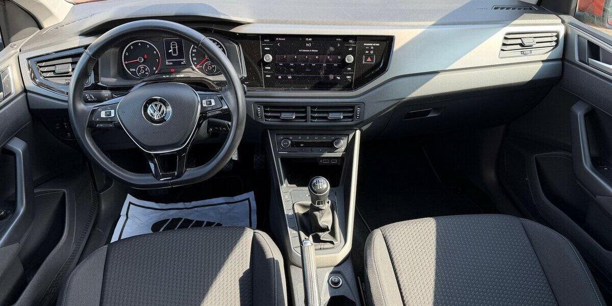 VW Polo 1.0 TSI Comfortline/LED/Panorama/SportSelectF 85.014 km 12.499 &euro; Frankfurt 60386