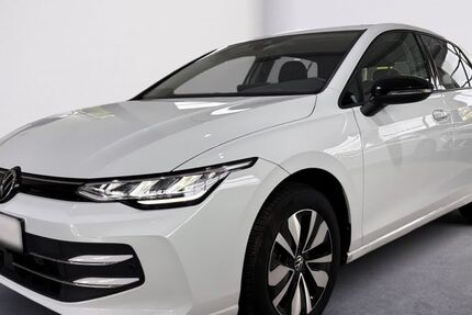 VW Golf 35.501 km 24.680 &euro; Bad Soden 65812