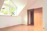 Dachgeschoßwohnung Niedernhausen - 3.5 Zimmer, 81 m&sup2;, 235.000&euro; | Angebot:24626402
