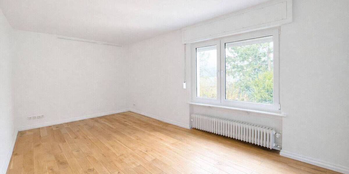 Einfamilienhaus Frankfurt am Main Praunheim - 8 Zimmer, 256 m&sup2;, 1.250.000&euro; | Angebot:26187656