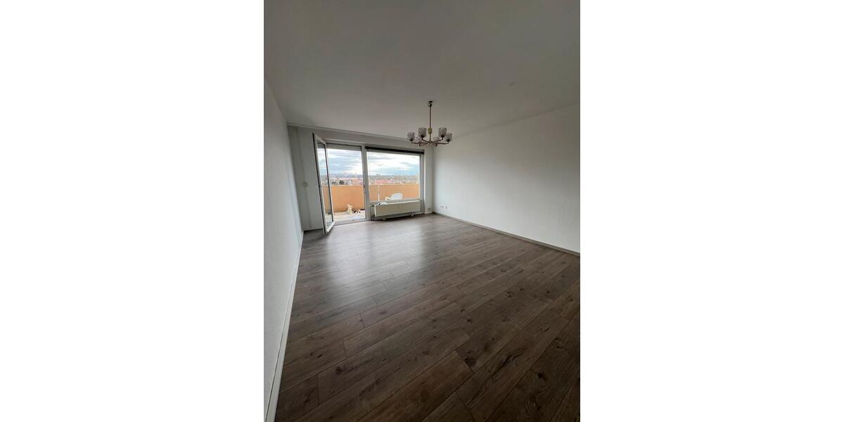 Etagenwohnung Bischofsheim - 2 Zimmer, 63 m&sup2;, 1.350&euro; | Angebot:26409328