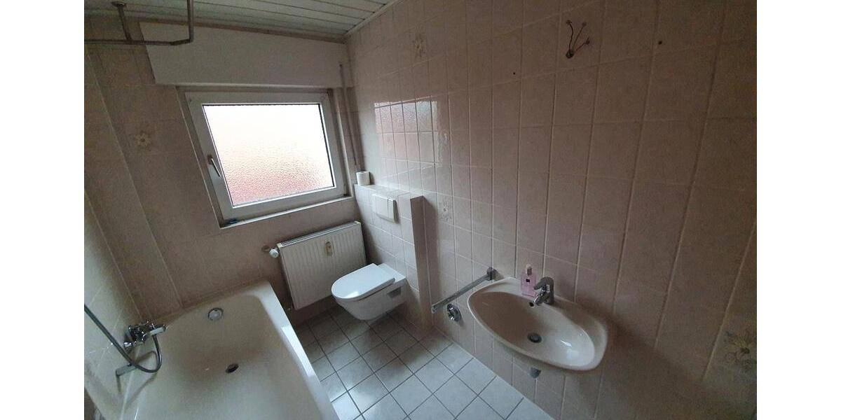 Etagenwohnung Flörsheim am Main - 3 Zimmer, 81 m&sup2;, 900&euro; | Angebot:26388737